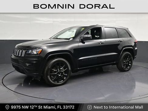 Used 2020 Jeep Grand Cherokee Altitude AWD/4WD image 1