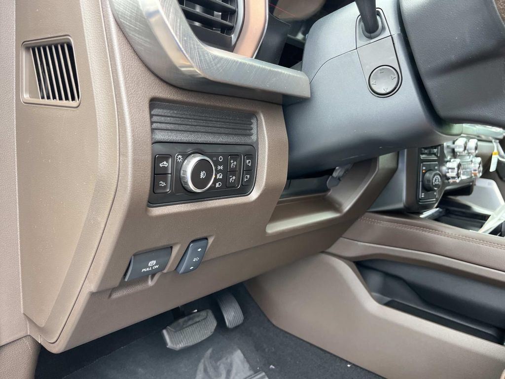 New 2026 Ford F250 King Ranch w/ Tremor Off-Road Package AWD/4WD image 31