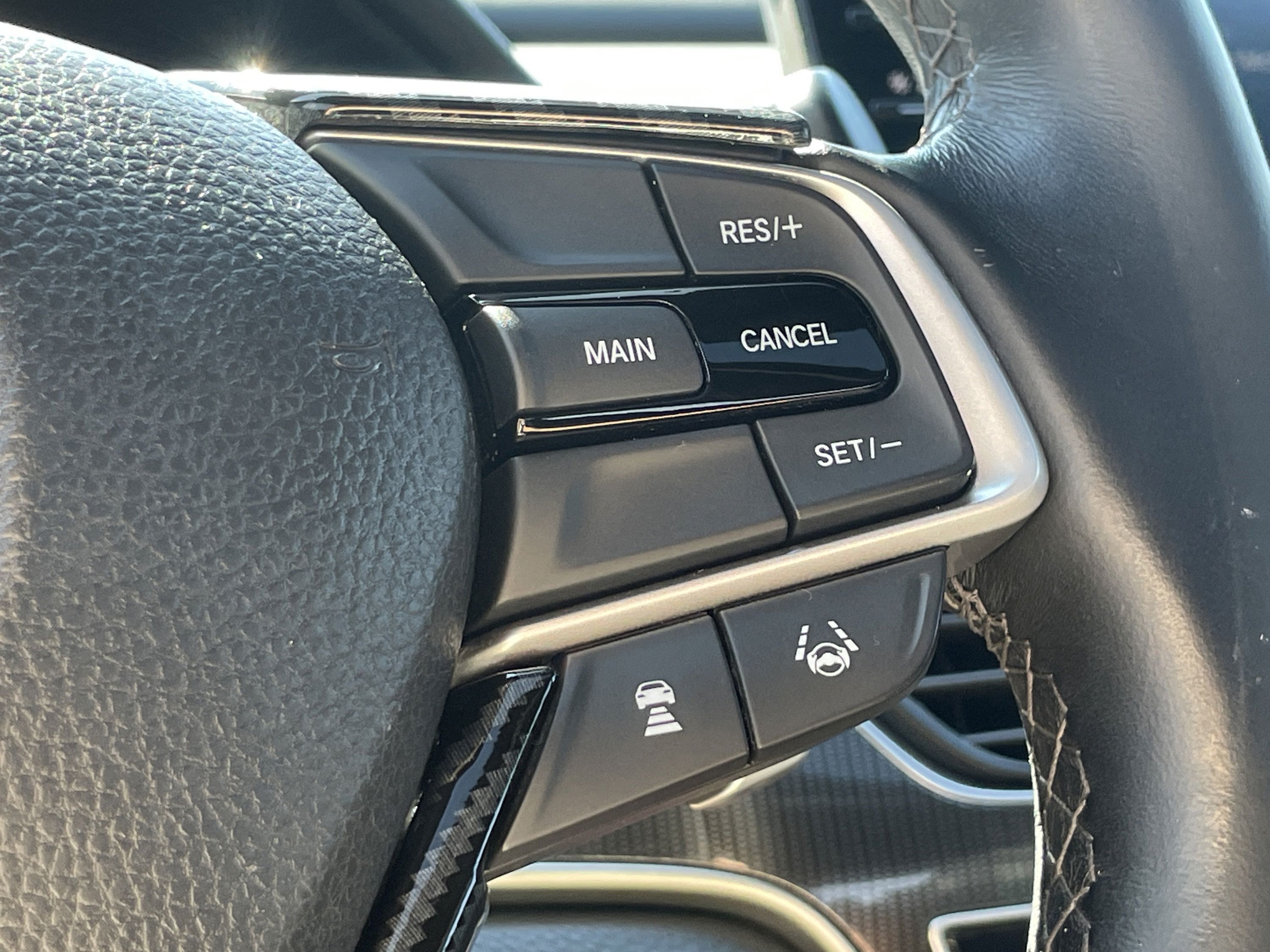 Used 2018 Honda Accord Sport image 19