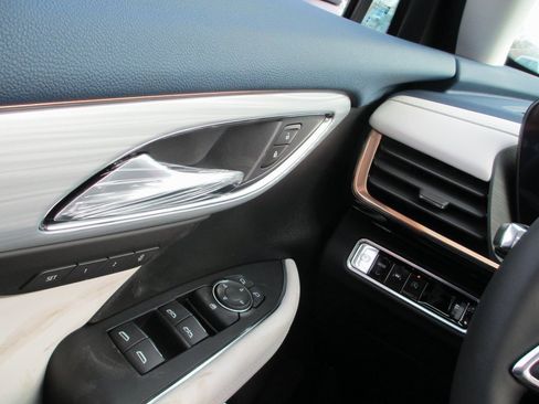 New 2026 Buick Envision Avenir image 14