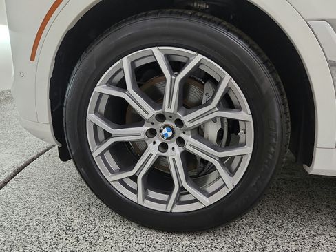 Used 2023 BMW X7 xDrive40i AWD/4WD image 41