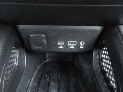 Used 2023 Chevrolet TrailBlazer LS image 29