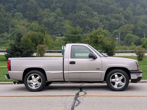 Used 2005 Chevrolet Silverado 1500 LS w/ Light Duty Power Package RWD image 5