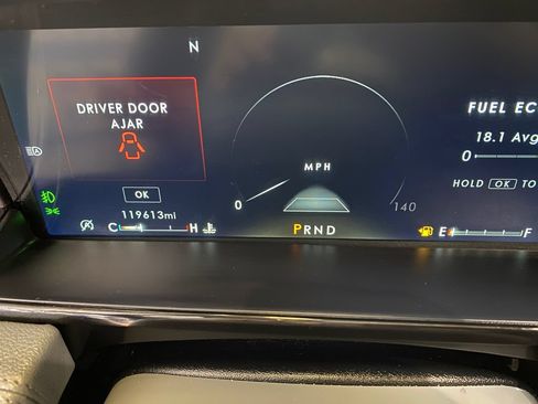 Used 2018 Lincoln Navigator Select w/ Technology Package RWD image 36
