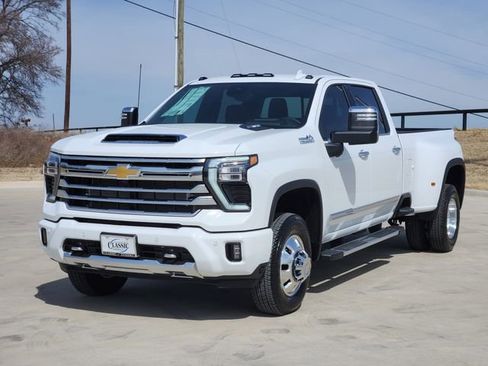 New 2026 Chevrolet Silverado 3500 High Country w/ Technology Package AWD/4WD image 3