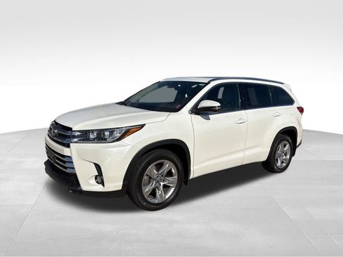 Used 2017 Toyota Highlander Limited image 8