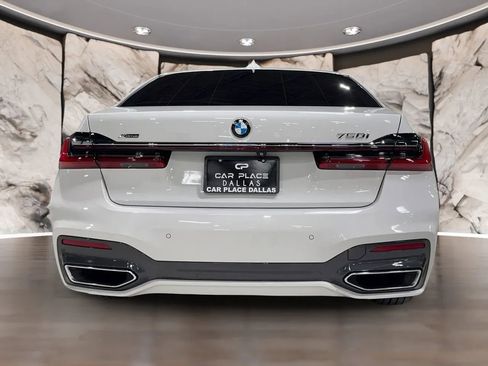 Used 2020 BMW 750i xDrive w/ Autobahn Package image 12