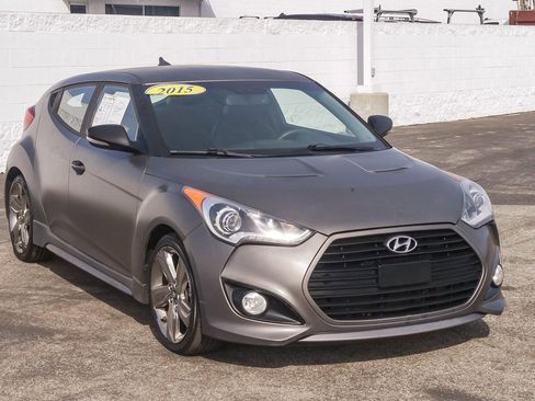 Used 2015 Hyundai Veloster Turbo image 3