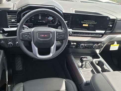 New 2026 GMC Sierra 1500 SLT w/ SLT Premium Package image 6