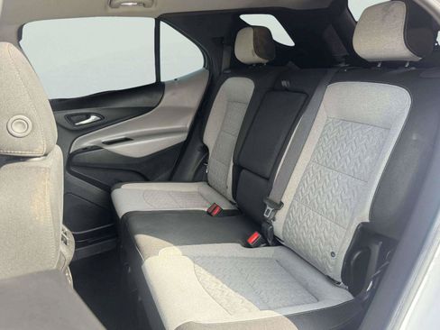 Used 2023 Chevrolet Equinox LS w/ LS Convenience Package FWD image 39