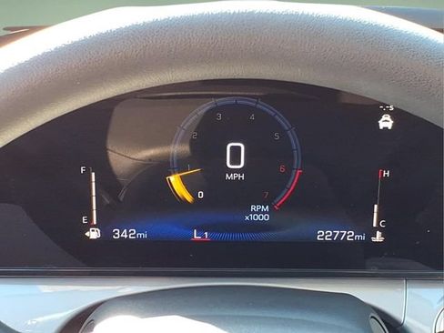 Used 2024 Chevrolet Trax LT FWD image 27
