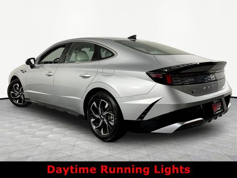 Used 2025 Hyundai Sonata SEL FWD image 4