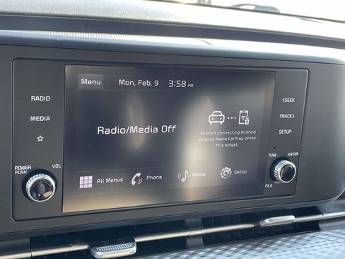 Used 2024 Kia Carnival LX image 26