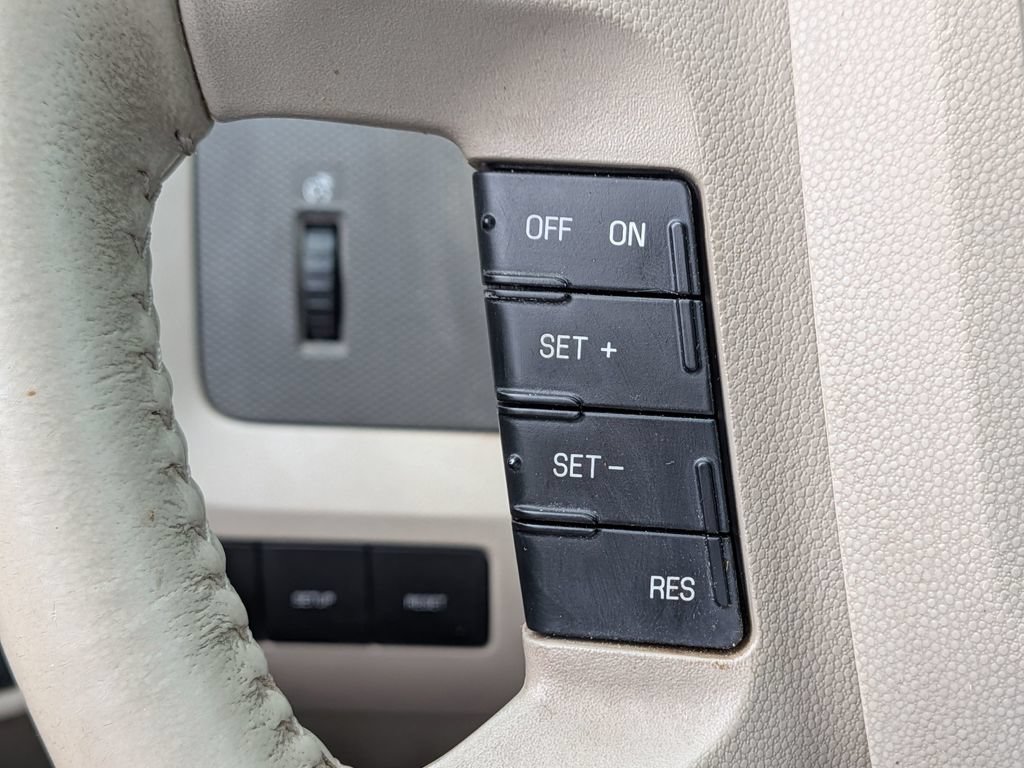 Used 2012 Ford Escape XLT FWD image 25