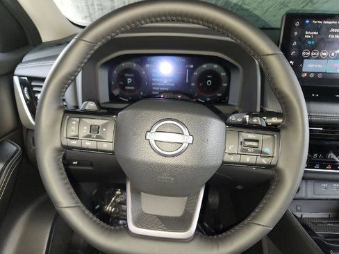 Certified 2025 Nissan Rogue SL w/ Tech Package image 25