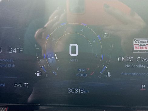 Used 2025 Chevrolet Equinox RS w/ Safety and Technology Package AWD/4WD image 6