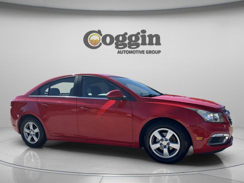 Used 2016 Chevrolet Cruze LT image 9