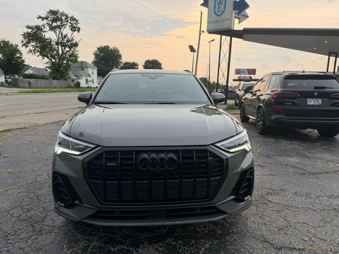 Used 2022 Audi Q3 2.0T Premium Plus w/ Premium Plus Package AWD/4WD image 2