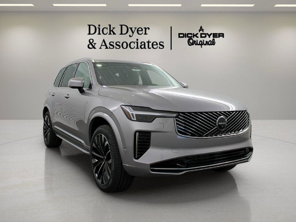 Certified 2026 Volvo XC90 B5 Plus w/ Protection Package Premier AWD/4WD image 1