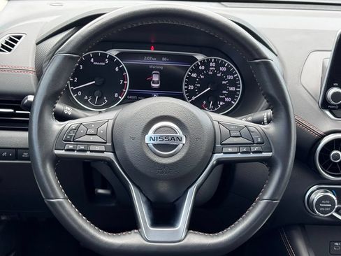 Used 2023 Nissan Sentra SR w/ SR Premium Package FWD image 8
