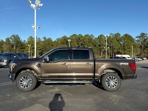 Used 2024 Ford F150 Lariat w/ FX4 Off-Road Package image 5