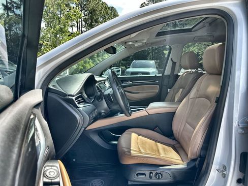 Certified 2018 Buick Enclave Premium w/ Experience Buick Package FWD image 20
