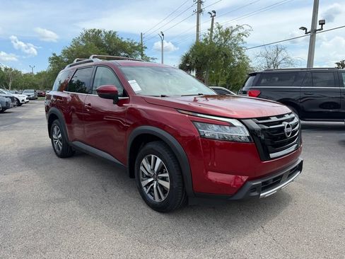 Used 2023 Nissan Pathfinder SL w/ Black Appearance Package AWD/4WD image 1