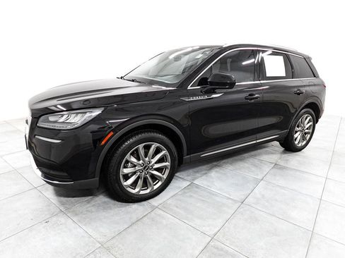Used 2022 Lincoln Corsair AWD w/ Premium Package image 3