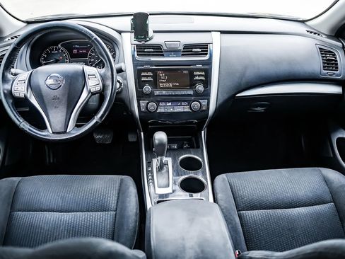 Used 2014 Nissan Altima 2.5 SV FWD image 32