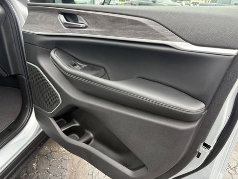 New 2026 Jeep Grand Cherokee L Limited image 11