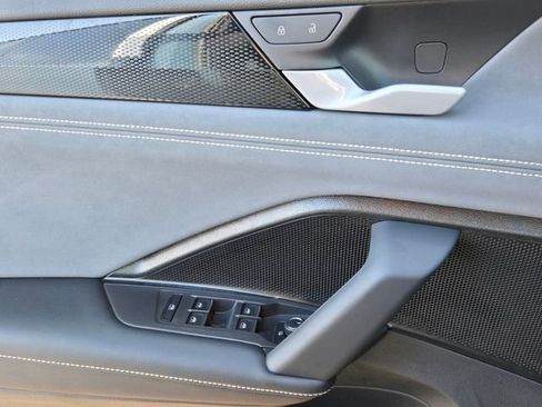 New 2026 Volkswagen Tiguan SE R-Line FWD image 25