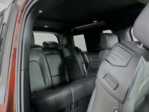 New 2026 Land Rover Defender 90 X-Dynamic SE AWD/4WD image 22