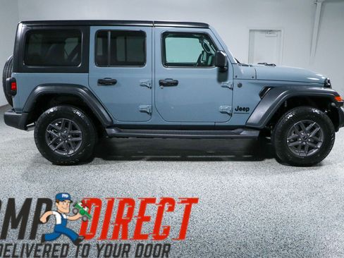 Used 2024 Jeep Wrangler Unlimited Sport AWD/4WD image 6