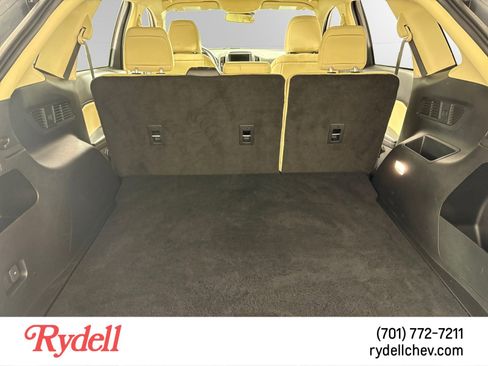 Used 2024 Ford Edge SE image 18