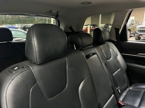 Used 2020 Kia Telluride S w/ S 8 Passenger Seating Package image 32