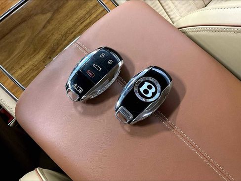 Used 2022 Bentley Continental GT image 39