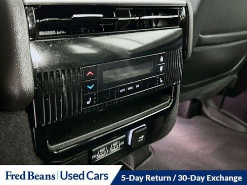 Certified 2023 Jeep Wagoneer Series II AWD/4WD image 34