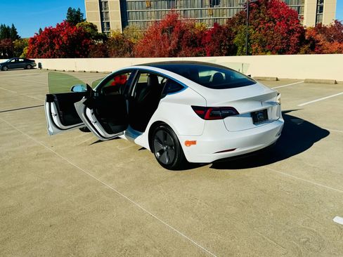 Used 2020 Tesla Model 3 RWD image 39