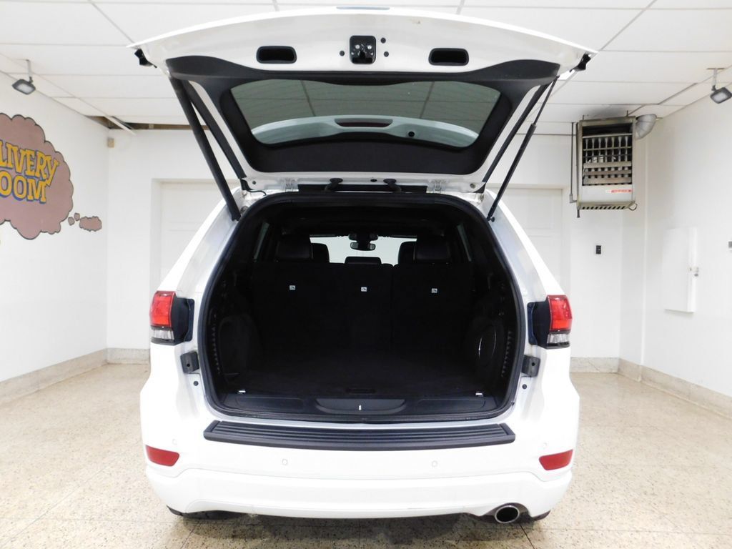 Used 2020 Jeep Grand Cherokee Altitude AWD/4WD image 64