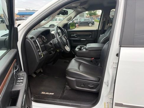 Used 2017 RAM 1500 Laramie AWD/4WD image 11