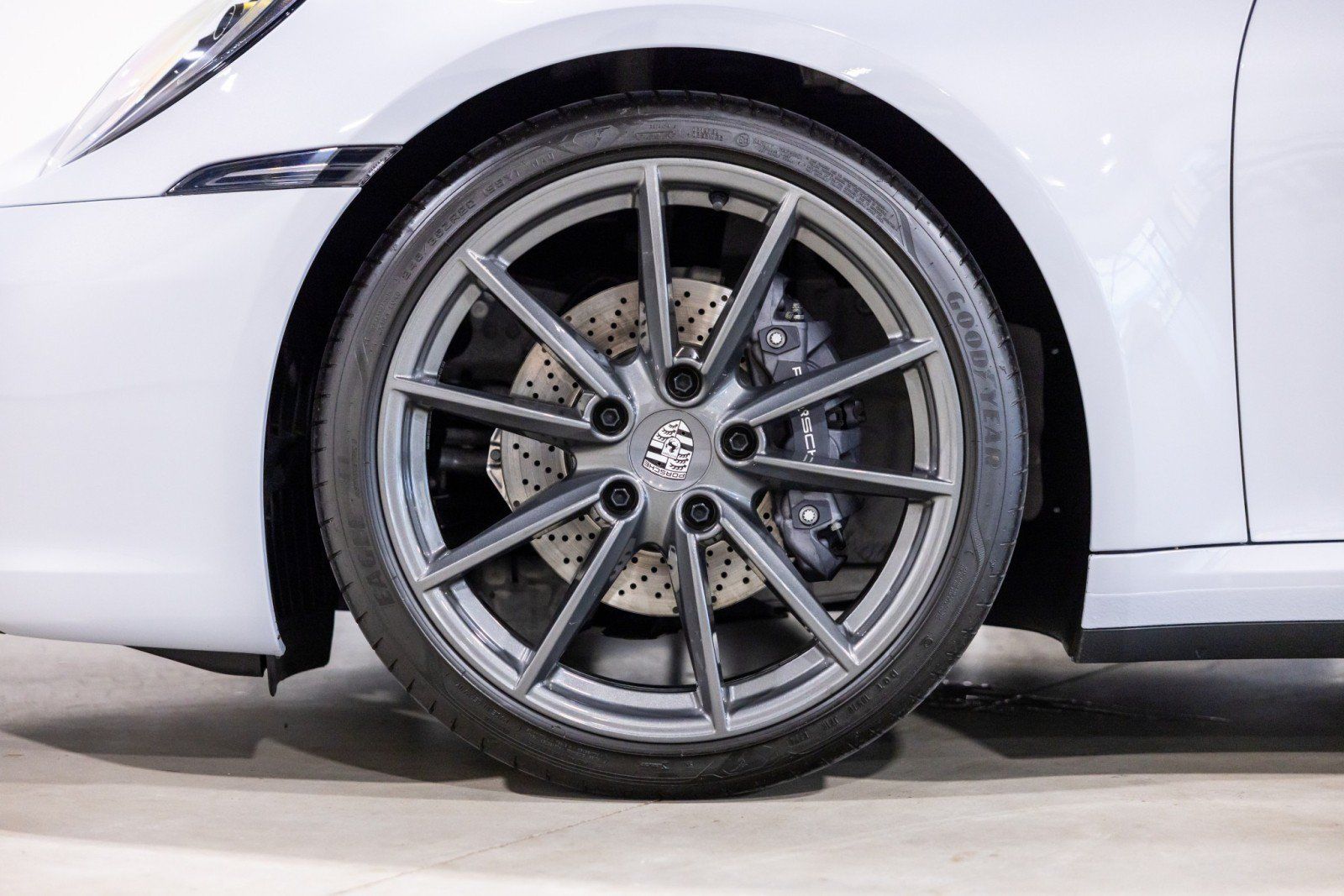 Used 2024 Porsche 911 Carrera T RWD image 20