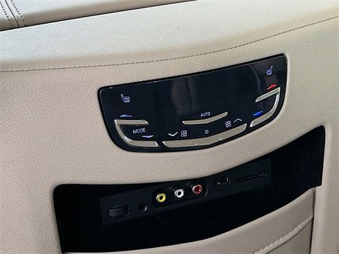 Used 2016 Cadillac Escalade Premium image 27