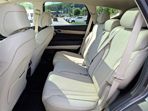 Used 2023 Genesis GV80 2.5T w/ Prestige Package image 10