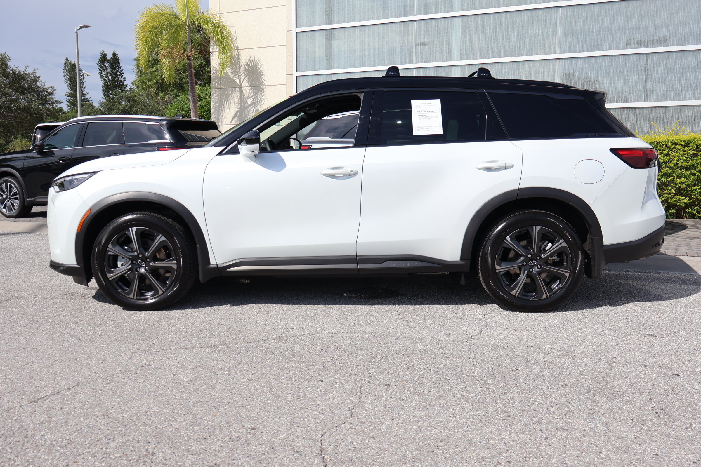 Certified 2026 INFINITI QX60 Autograph w/ Dark Cargo Package AWD/4WD image 6