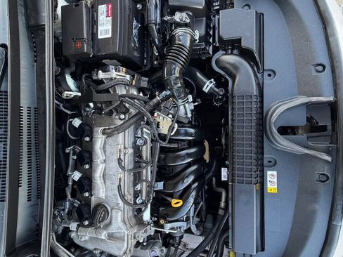 Used 2020 Toyota Corolla LE image 31