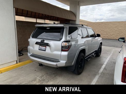 Used 2024 Toyota 4Runner TRD Off-Road Premium w/ Off Road Premium Plus Package AWD/4WD image 3