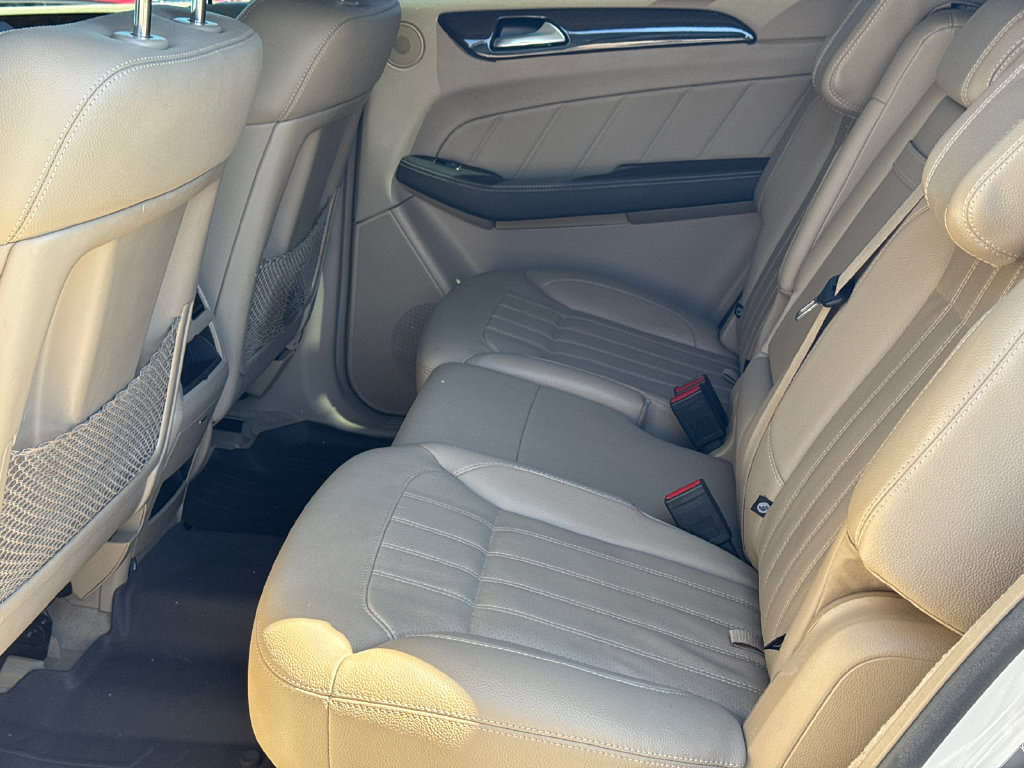 Used 2015 Mercedes-Benz GL 450 4MATIC image 20