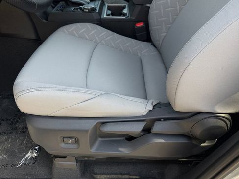 Used 2026 Toyota Tacoma SR5 AWD/4WD image 14