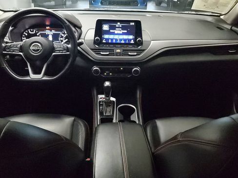 Used 2024 Nissan Altima 2.5 SR FWD image 11