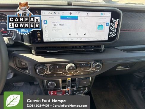 Used 2024 Jeep Gladiator Rubicon w/ Technology Group image 12